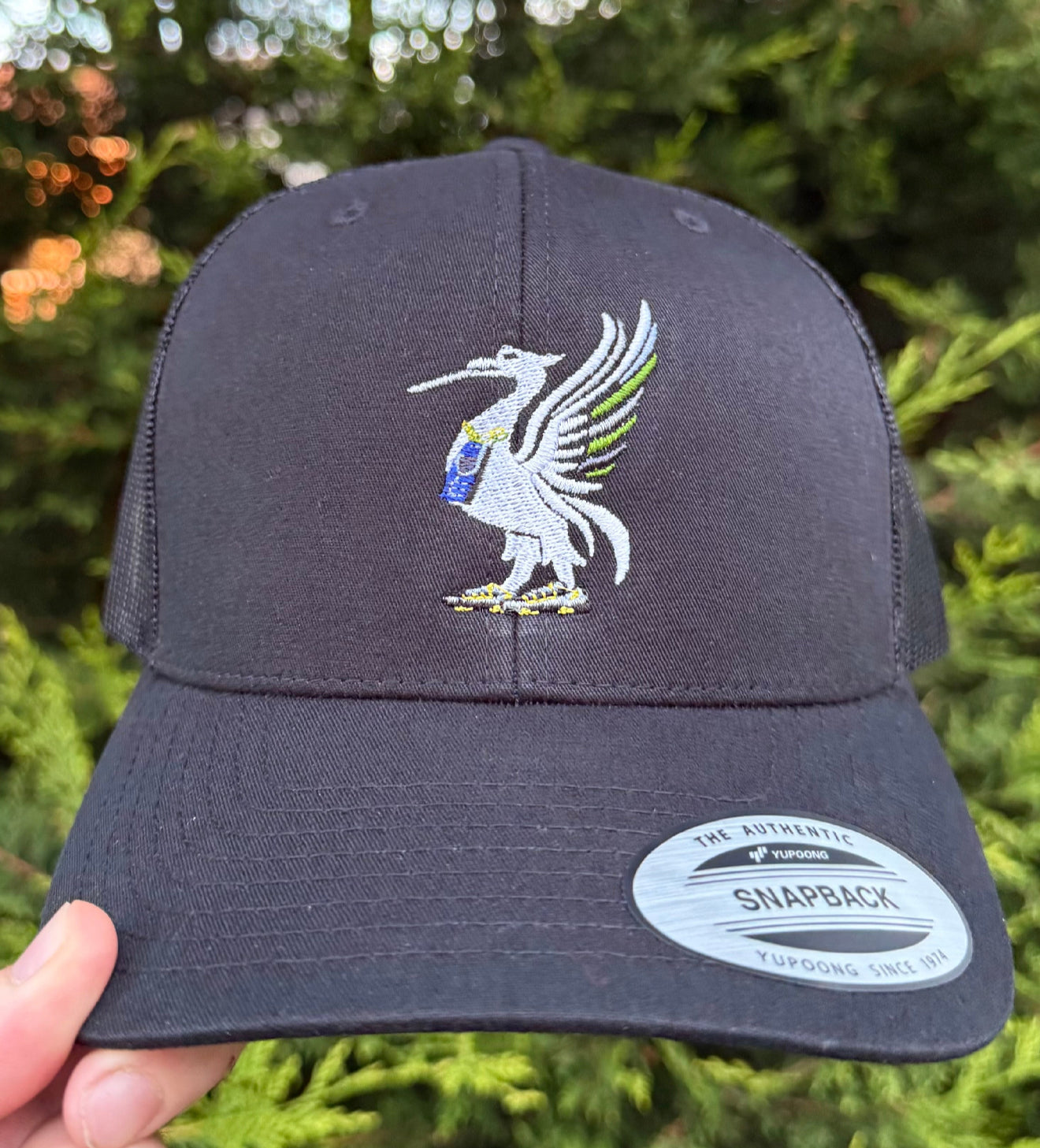 Black stoner bird in green